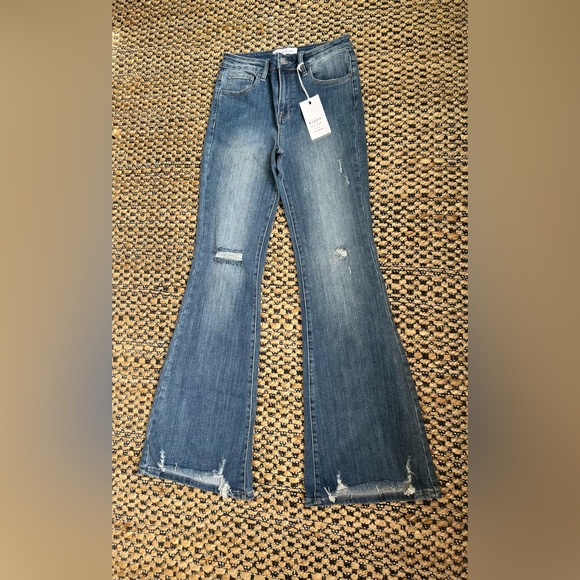 NEW NWT Risen Mid Rise Distressed Flare Jeans Size 5 27 - Picture 1 of 7